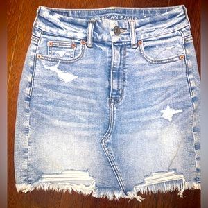 American Eagle skirt US size 2 light wash